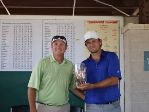 Jay Reynolds (r) with Mid Am Trophy 2016 Men's City